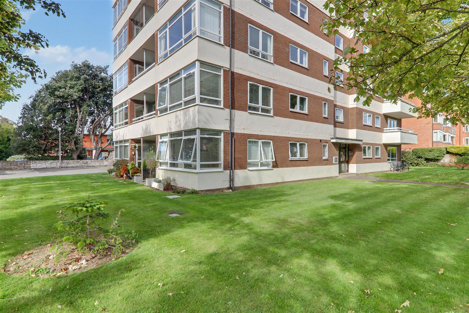 Flat - Purpose Built | Heene Road, Worthing, BN11 | For Sale